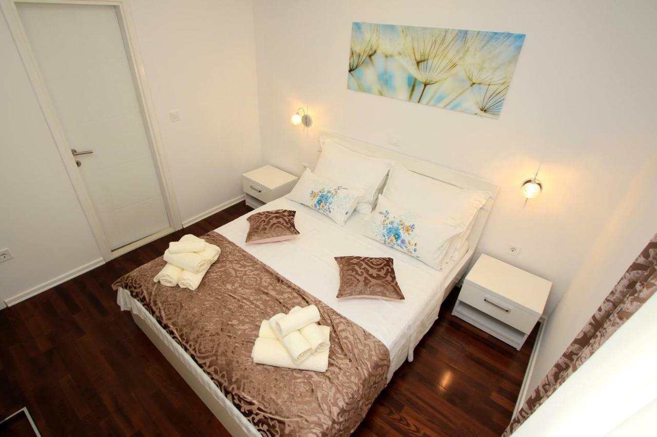 Domus Villa *